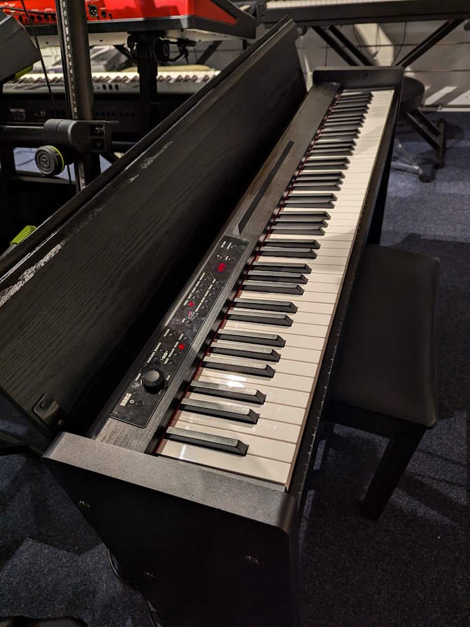 Korg LP380B zwart SHOWROOM MODEL