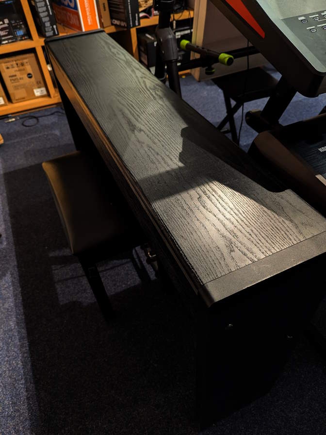Korg LP380B zwart SHOWROOM MODEL