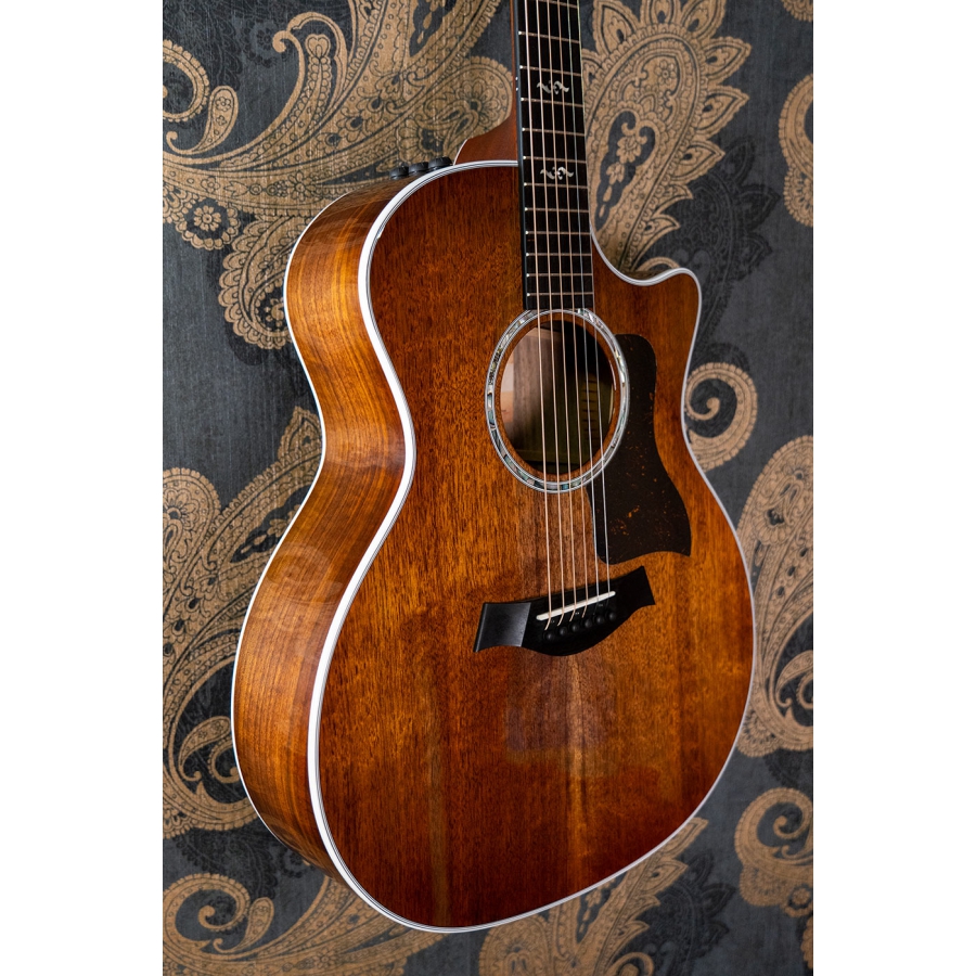 Taylor 424CE Walnut SEB Special Edition
