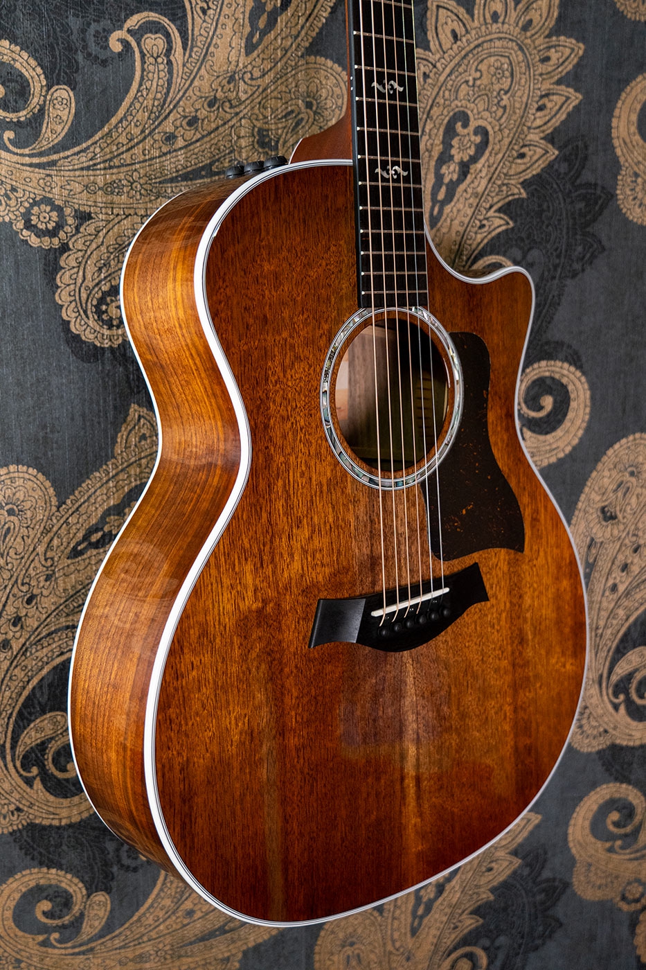 Taylor 424CE Walnut SEB Special Edition