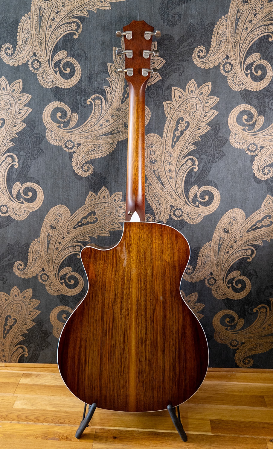 Taylor 424CE Walnut SEB Special Edition