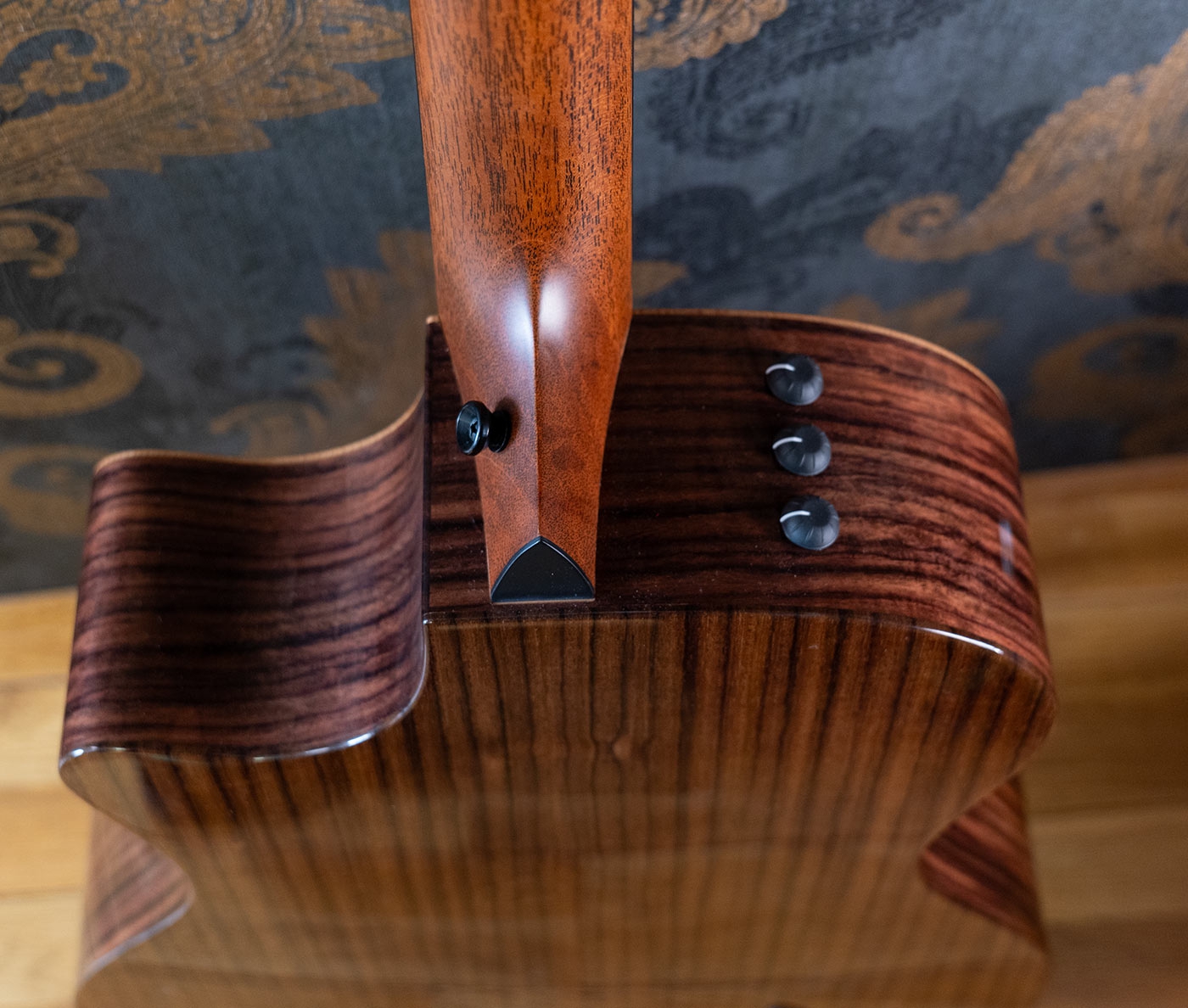 Taylor 414ce Studio Special Edition Honeyburst