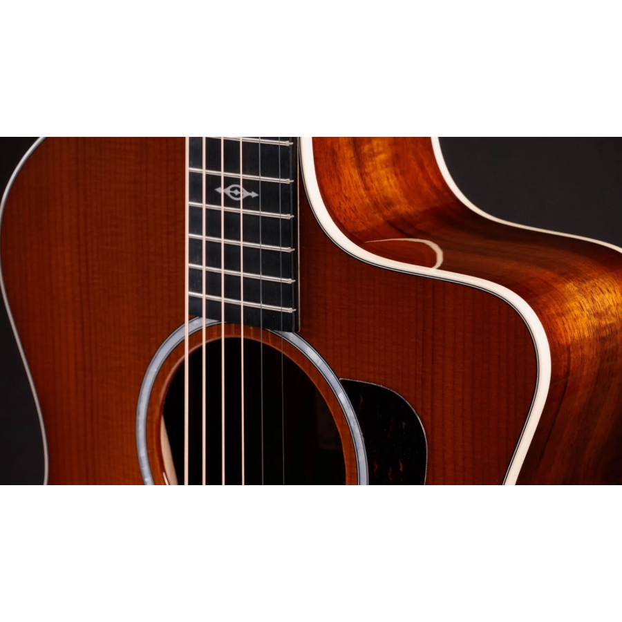 Taylor 214ce-K DLX Special Edition Honeyburst