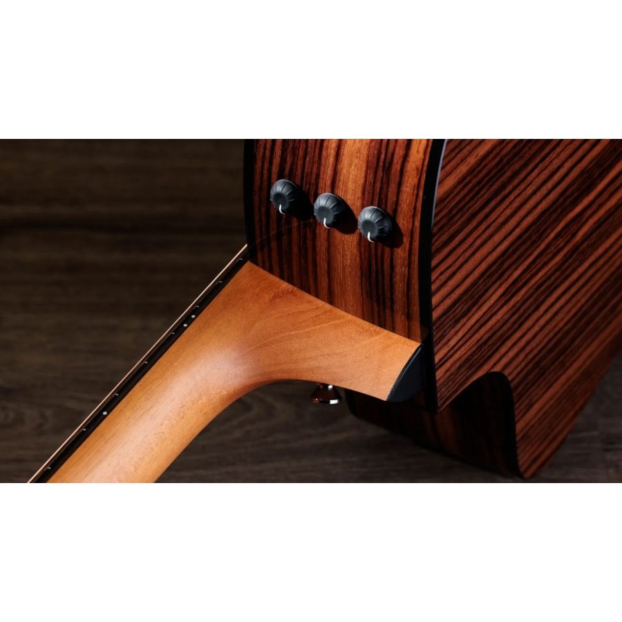 Taylor 214CE Plus