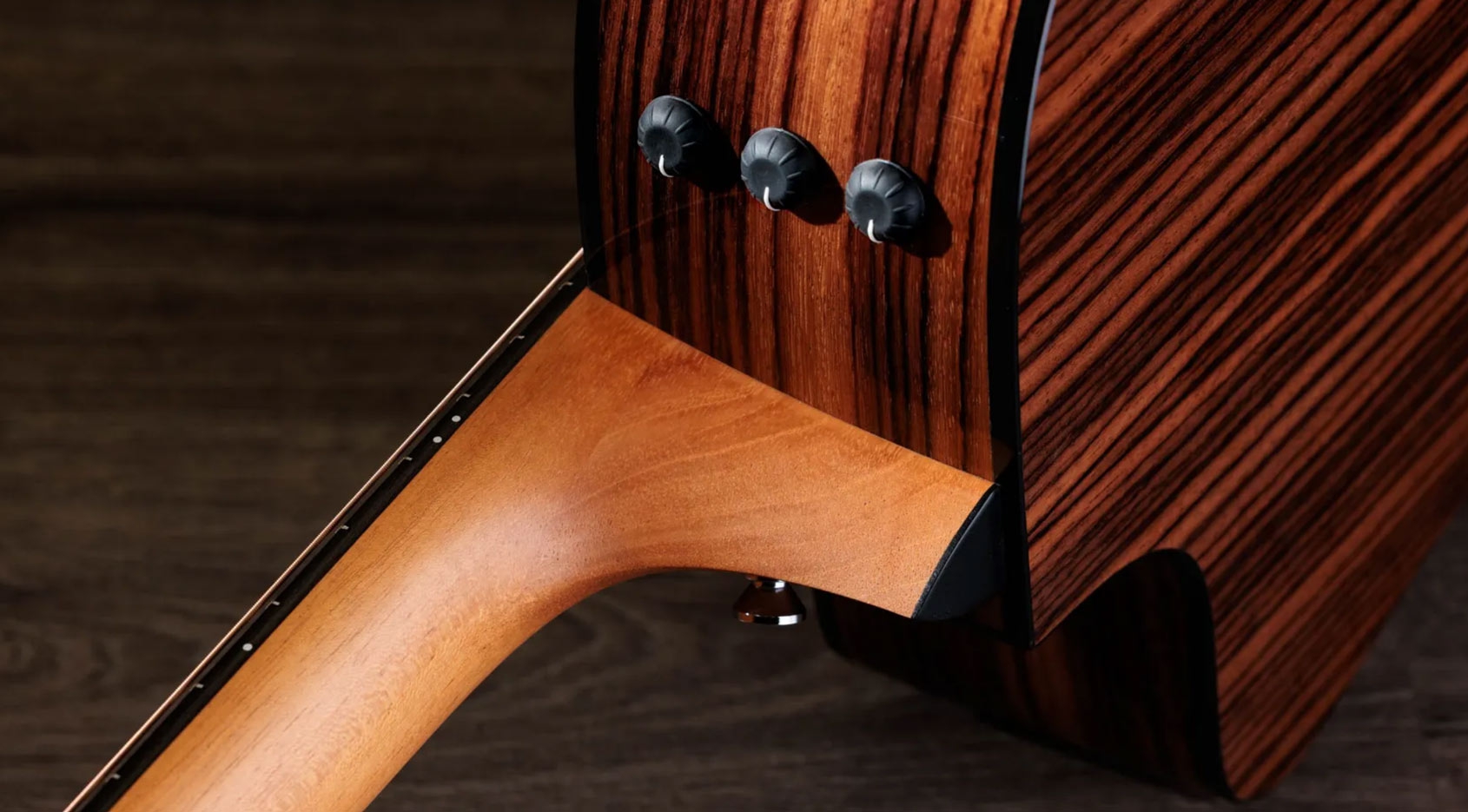 Taylor 214CE Plus