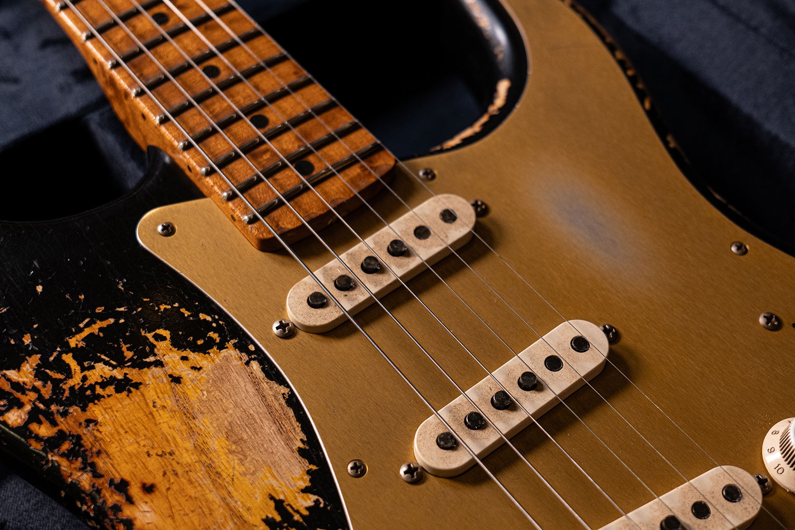Fender Custom Shop 50s Strat HVY REL MN Black Vintage Burst
