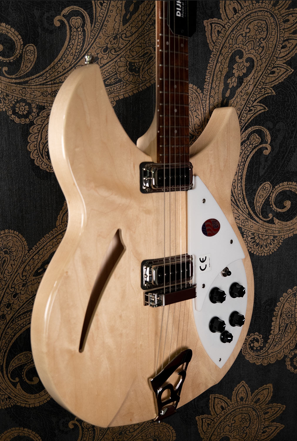 Rickenbacker 330 MG Mapleglo