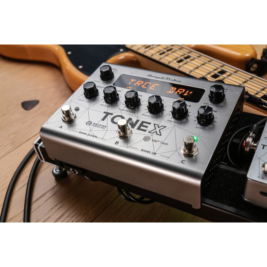 IK Multimedia ToneX Pedal Bass Edition