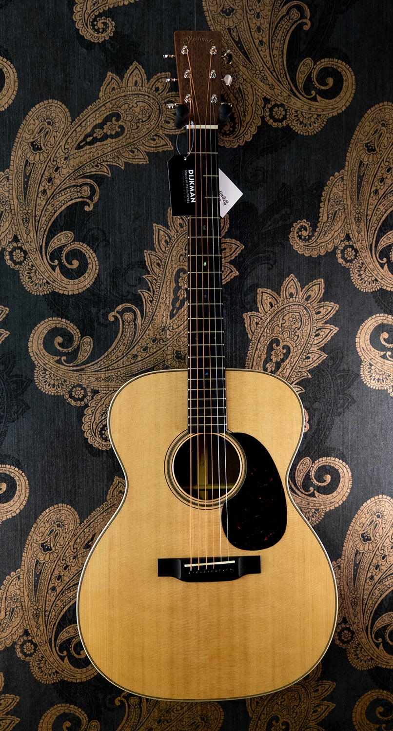 Martin Custom Shop 000-14 Black Walnut