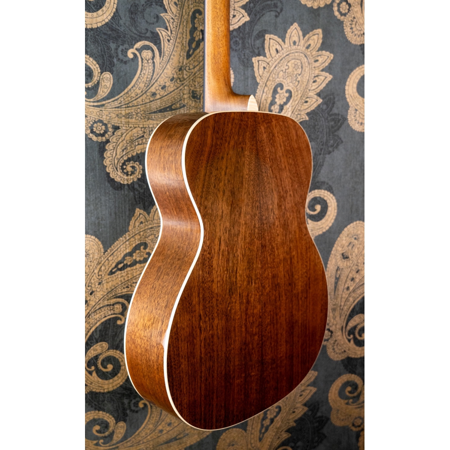 Martin Custom Shop 000-14 Black Walnut