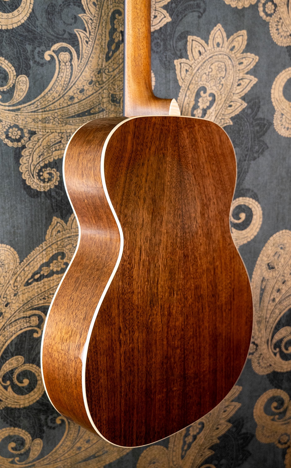 Martin Custom Shop 000-14 Black Walnut