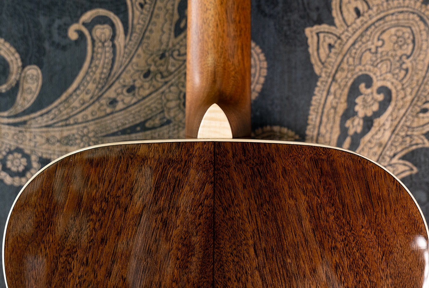 Martin Custom Shop 000-14 Black Walnut