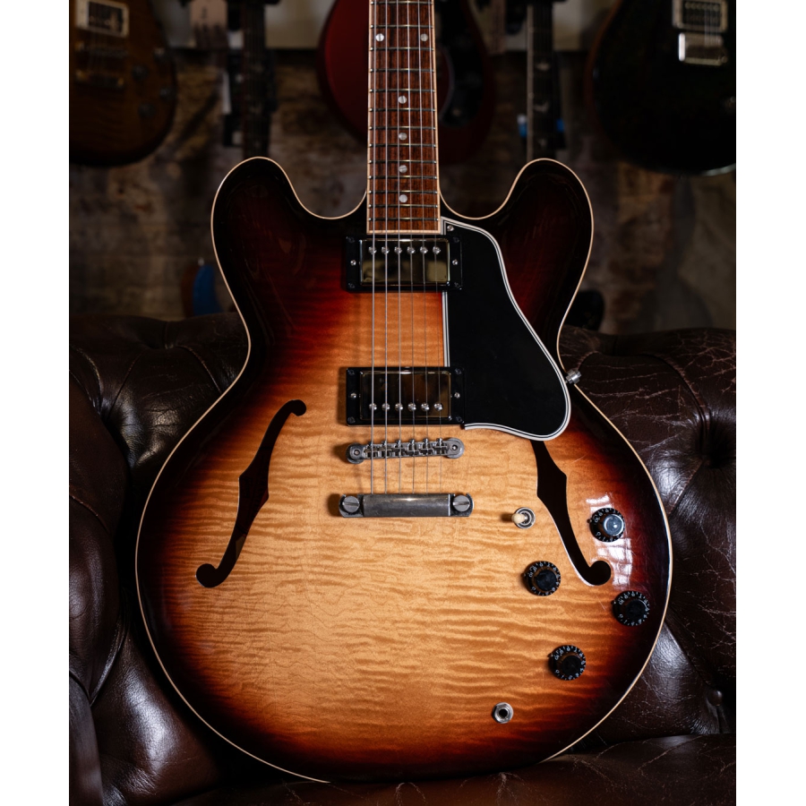 Gibson ES335 Dot Memphis Custom Figured top VS 2010