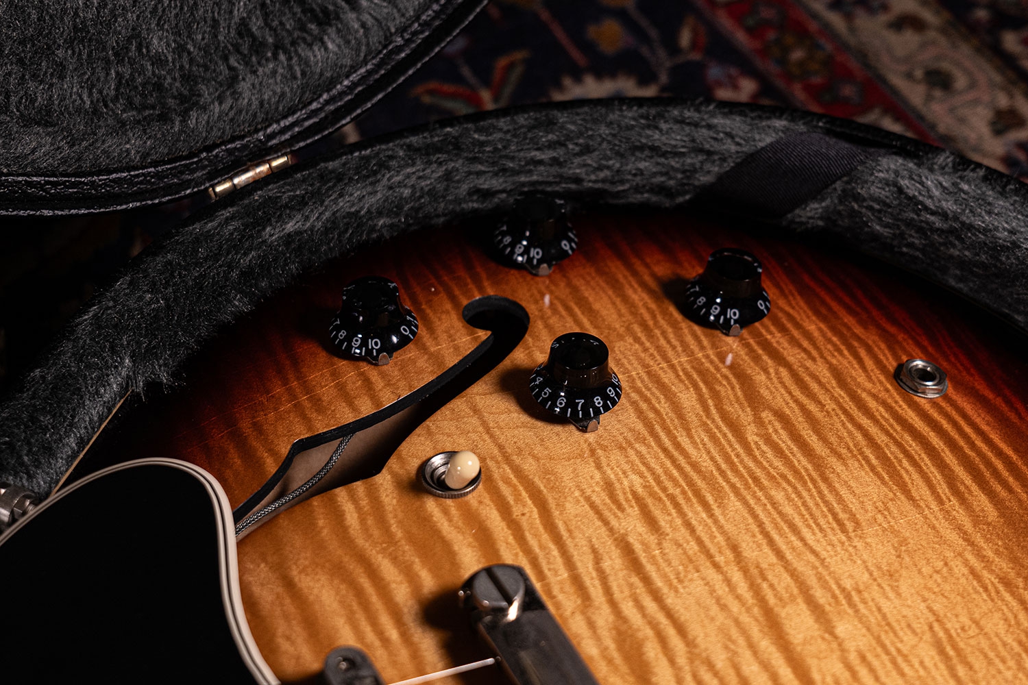Gibson ES335 Dot Memphis Custom Figured top VS 2010