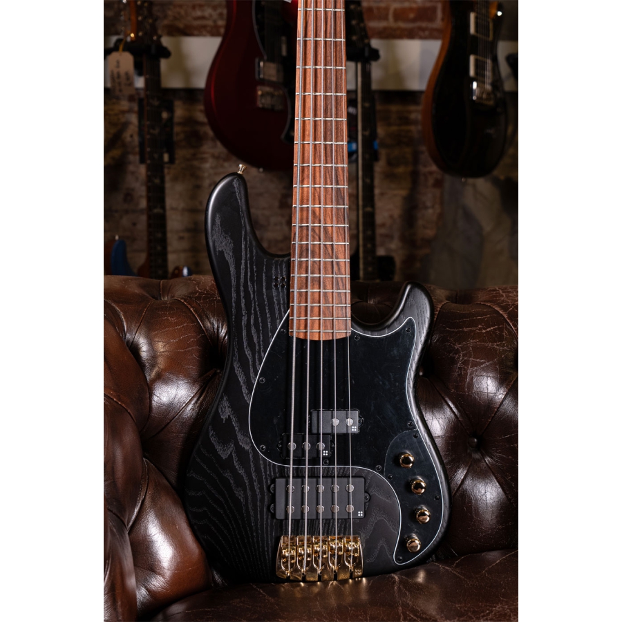 Sandberg California VM5 Matt Black Ash Gold Hardware