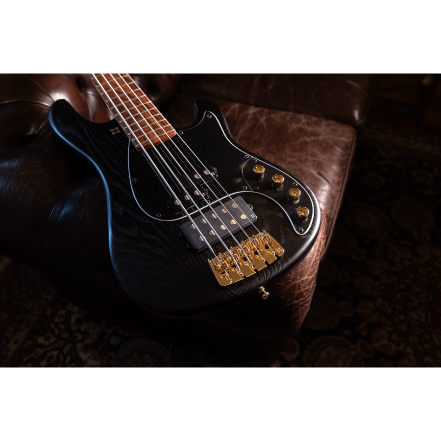 Sandberg California VM5 Matt Black Ash Gold Hardware