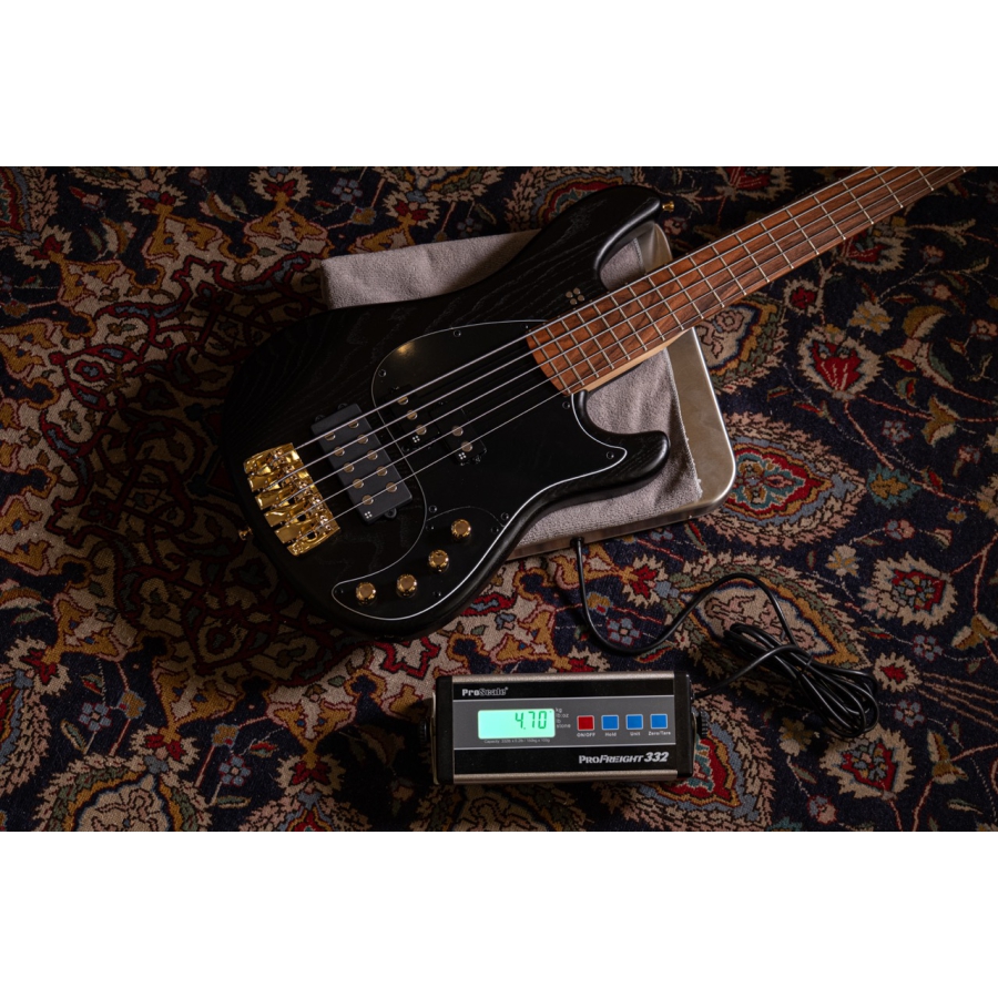 Sandberg California VM5 Matt Black Ash Gold Hardware