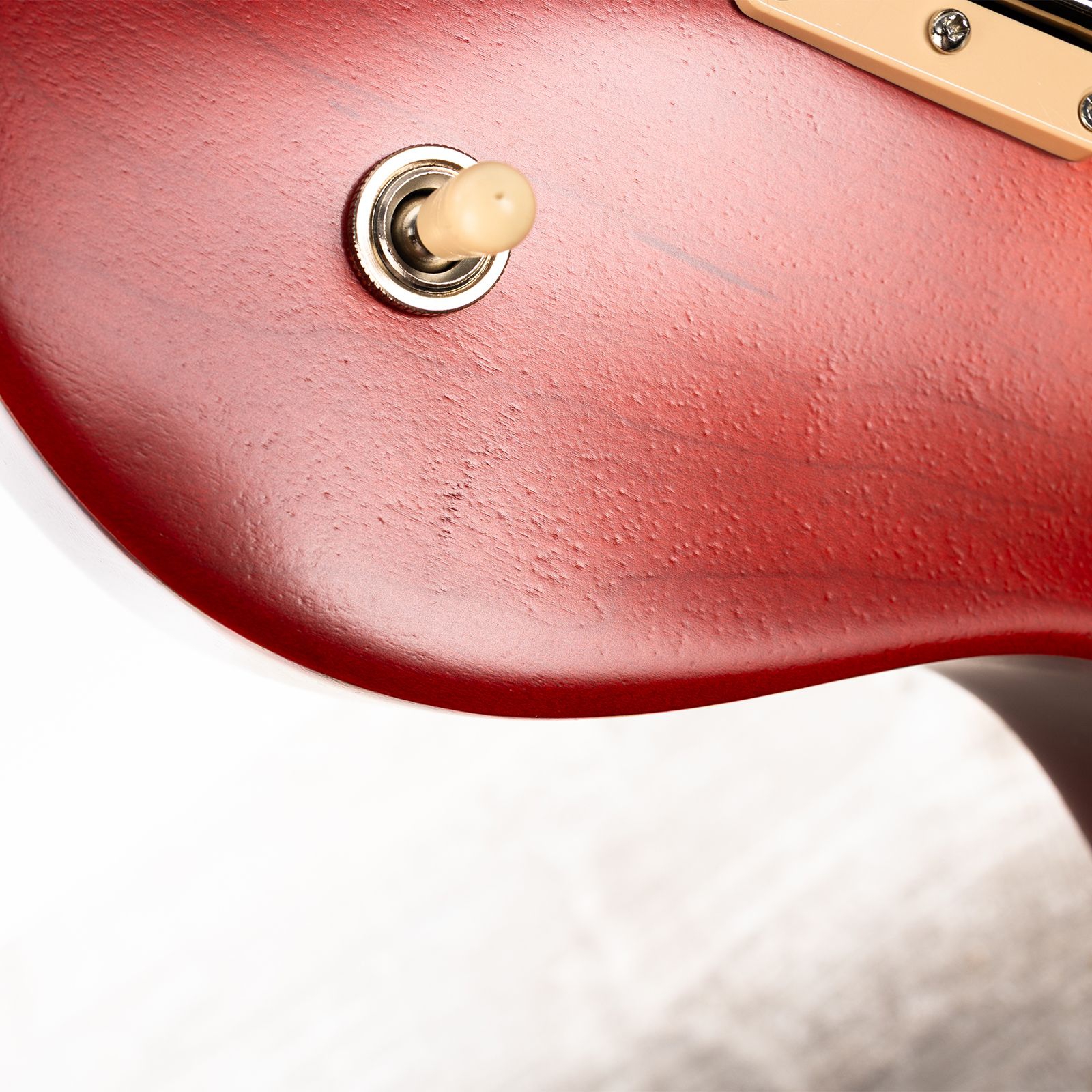Gibson Les Paul Tribute Satin Cherry Sunburst Demo