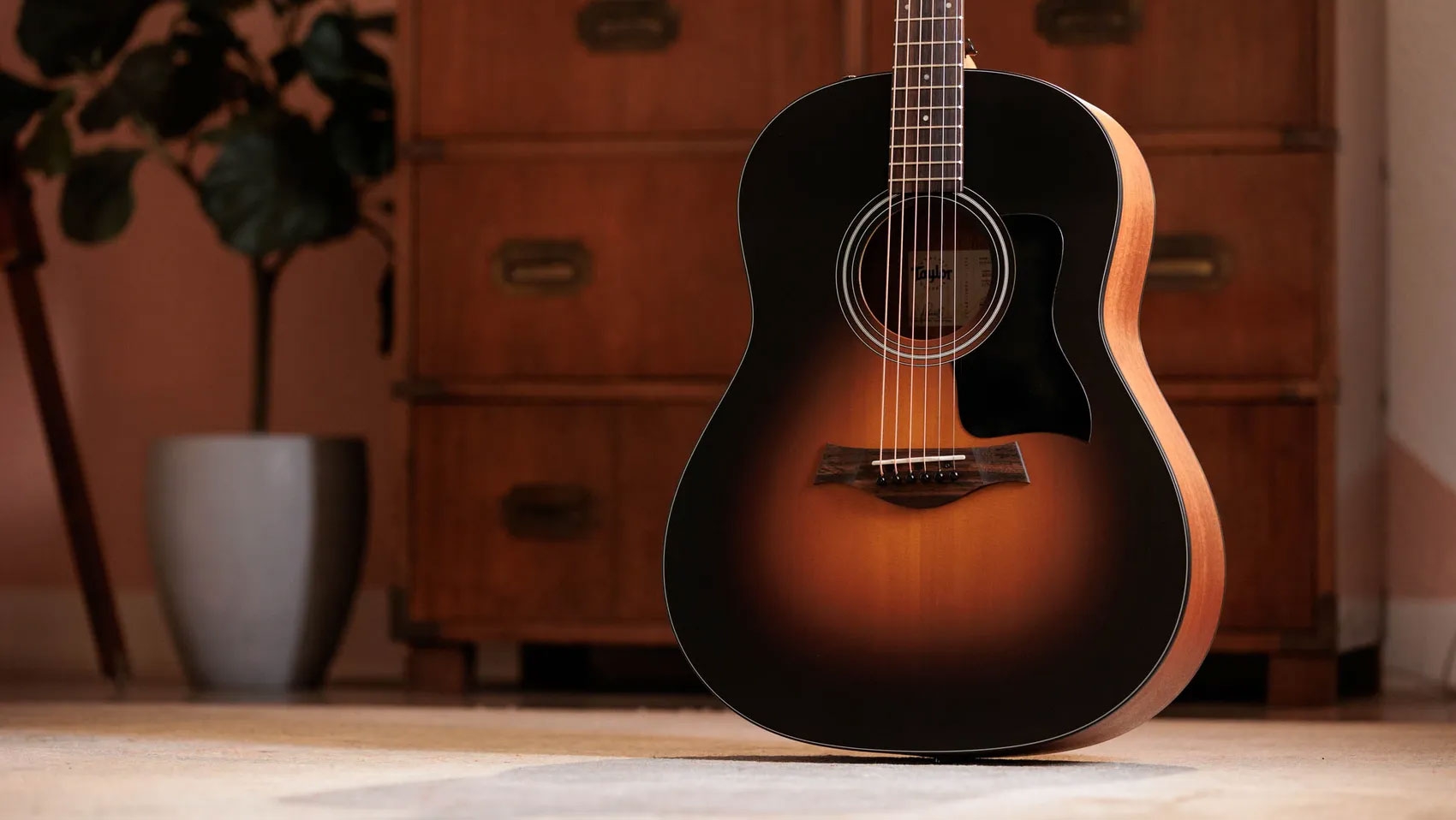 Taylor 117e Special Edition Dark Tobacco